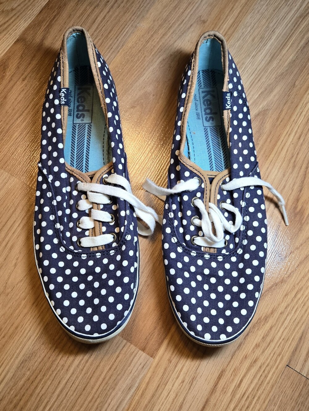 Keds Navy and White Polka Dot Canvas S with Brown Trim Size 8.5, more like a 9